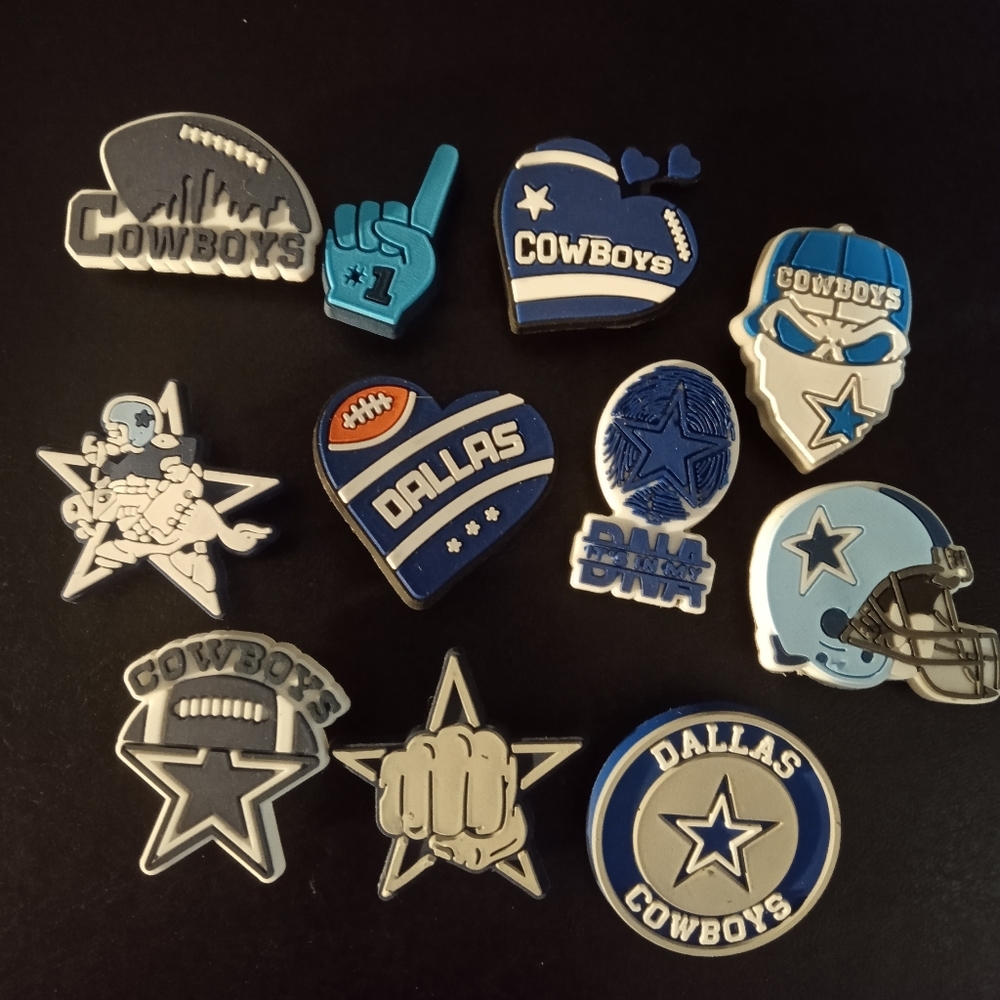 NWOT 11/$20 Dallas Cowboys croc charms